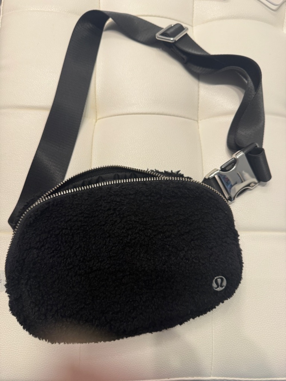 Lululemon Faux Sherpa Fleece Everywhere Belt Bag-gently used - Picture 4 of 11